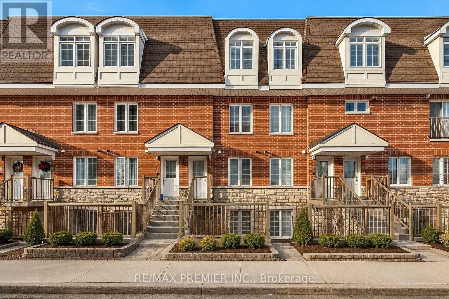 Property Photo:  55 Cedarcroft Boulevard 17  ON M2R 3Y1 