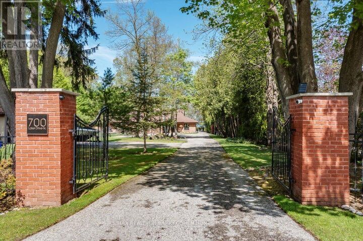 Property Photo:  700 Lake Drive North  ON L4P 3C8 