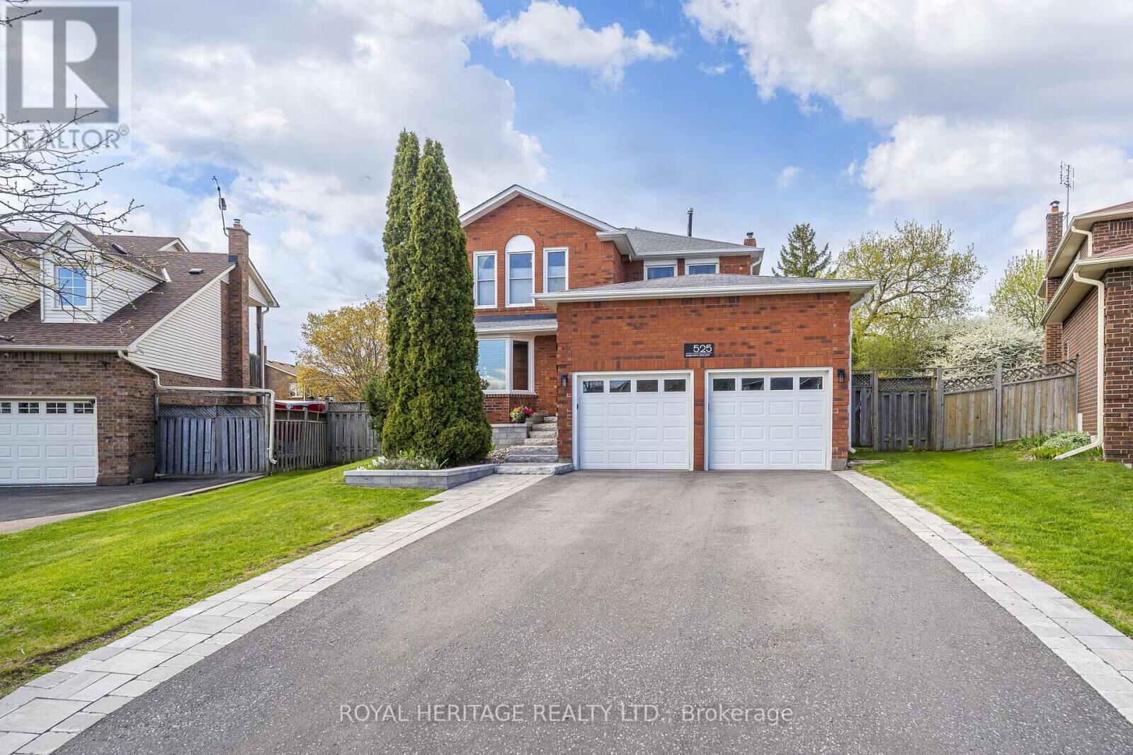 Property Photo:  525 Sundown Crescent  ON L1V 6A8 