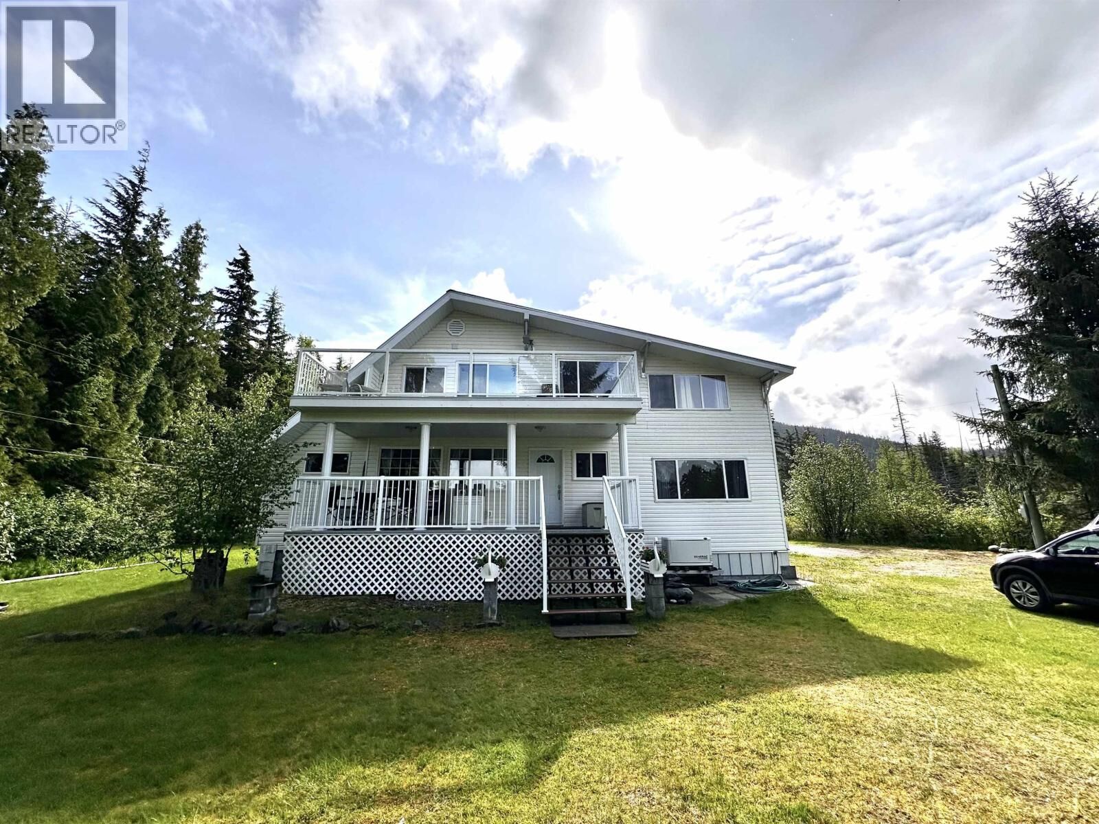 Property Photo:  2605 1st Avenue  BC V8G 0G2 