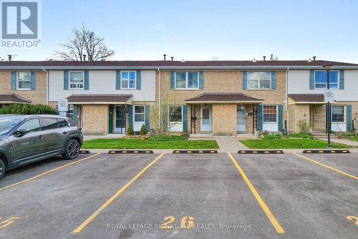 Property Photo:  551 Steeles Avenue West 43  ON M2M 3Y1 