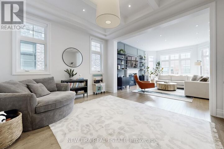 Property Photo:  19 Hugh McCutcheon Way  ON L4H 4S8 