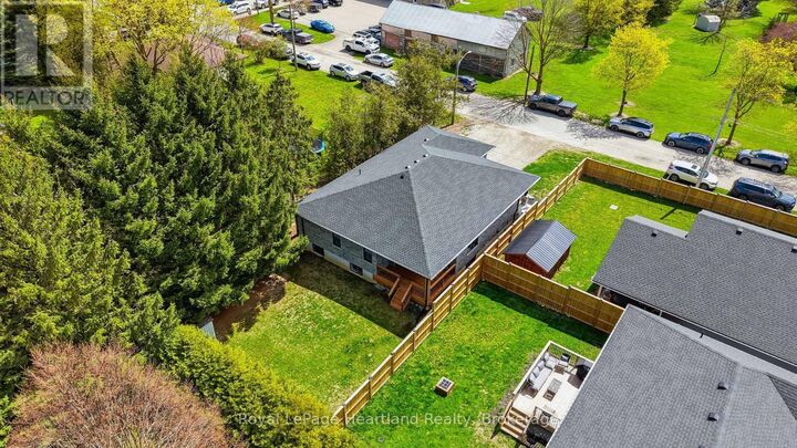 Property Photo:  18 Geddes Street West  ON N0G 1M0 