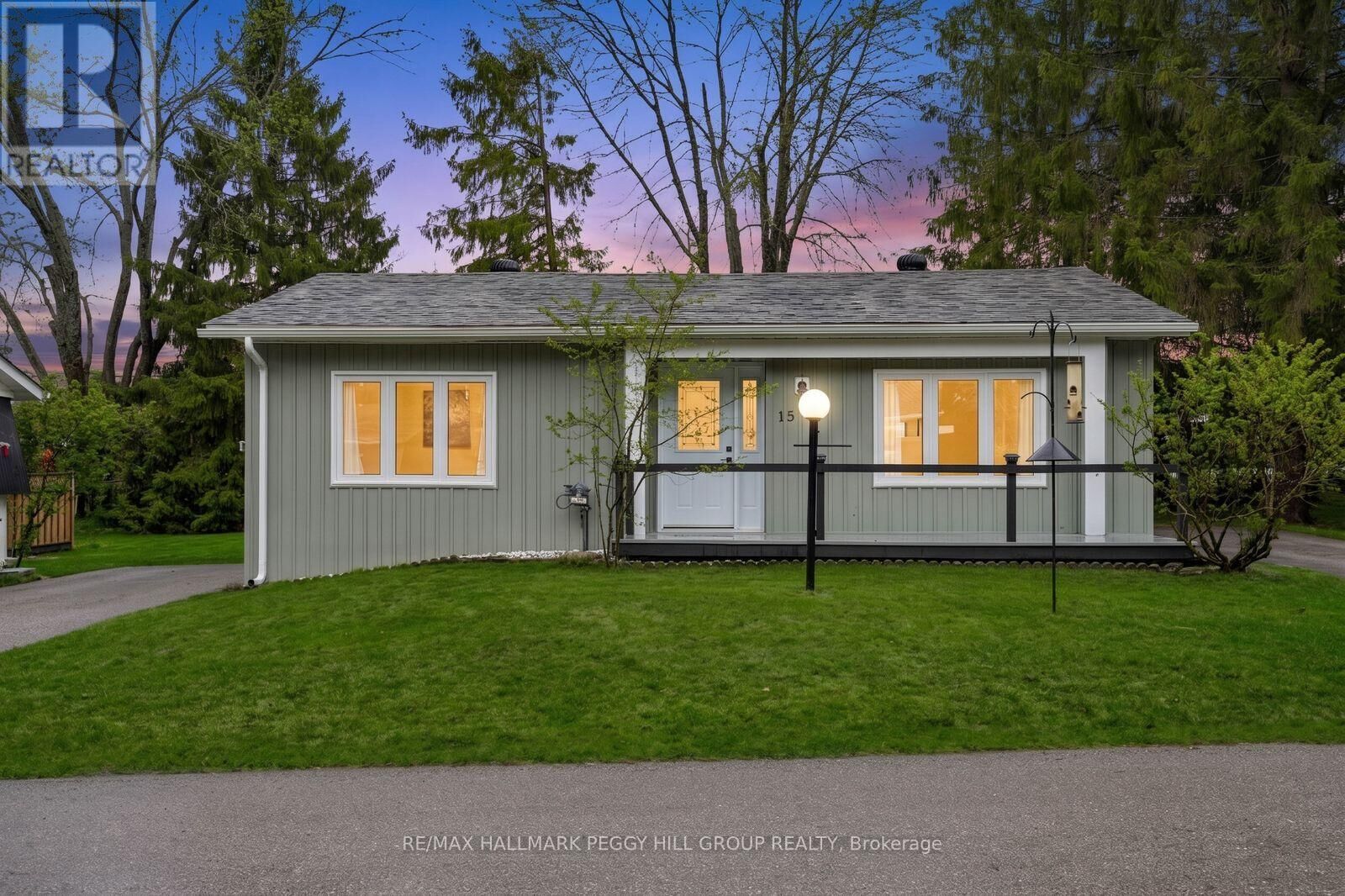 Property Photo:  15 Cherrywood Lane  ON L9S 1M9 