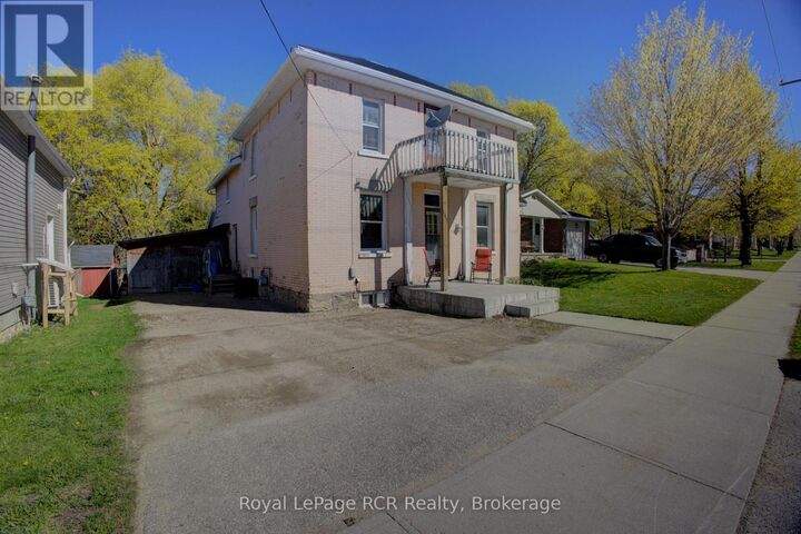 Property Photo:  145 Frederick Street East  ON N0G 1A0 