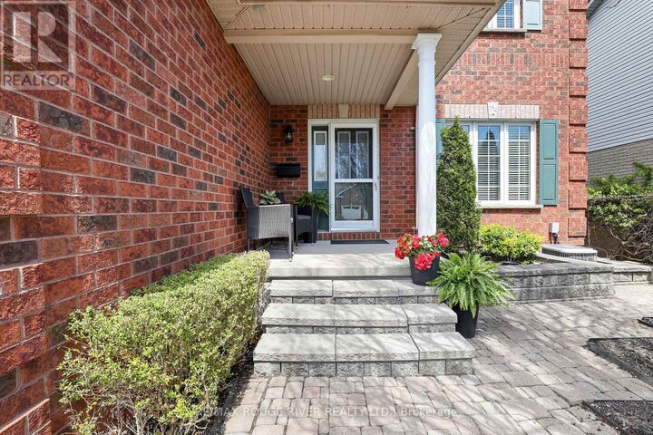 Property Photo:  38 Worthington Drive  ON L1E 3A5 