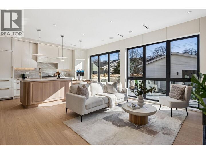Property Photo:  3036 West 13th Avenue 2  BC V6K 2V2 