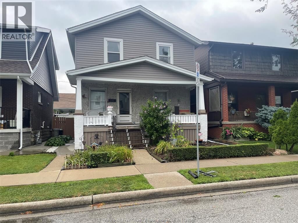 Property Photo:  382 Pine  ON N9A 6E2 