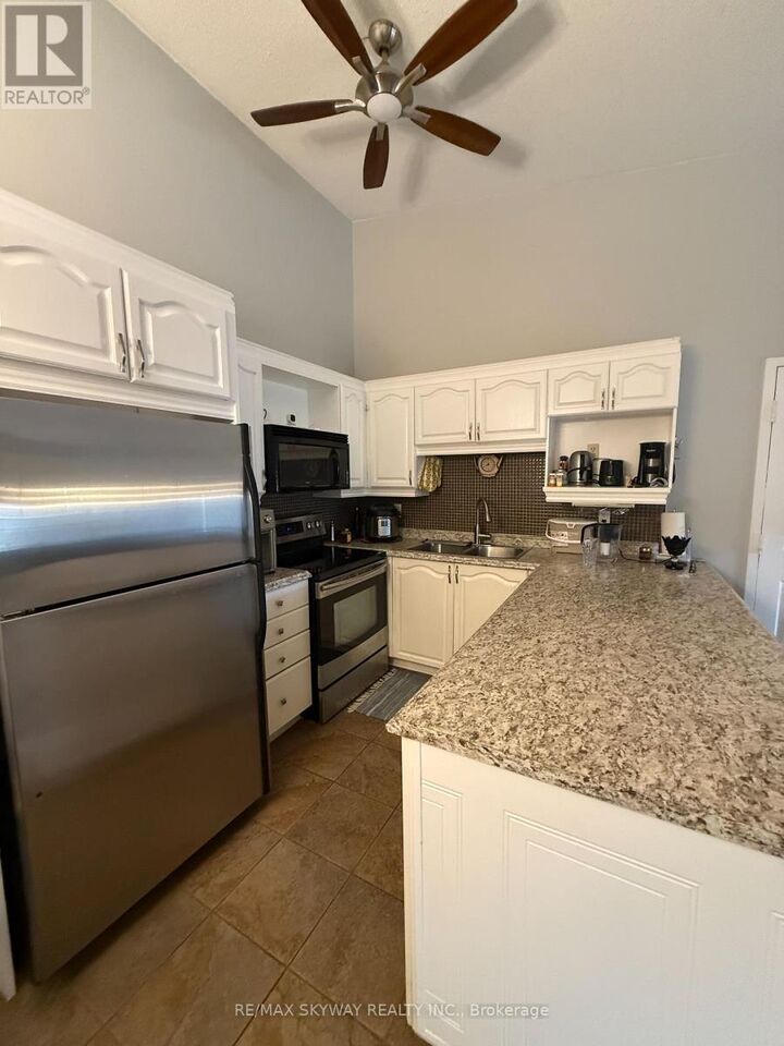 Property Photo:  4025 Kilmer Drive 410  ON L7M 4M5 