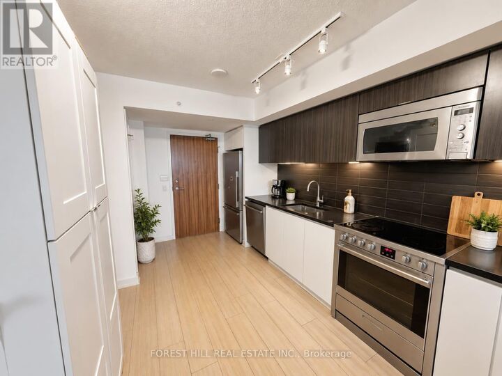 Property Photo:  75 Queens Wharf Road 3710  ON M5V 0J8 