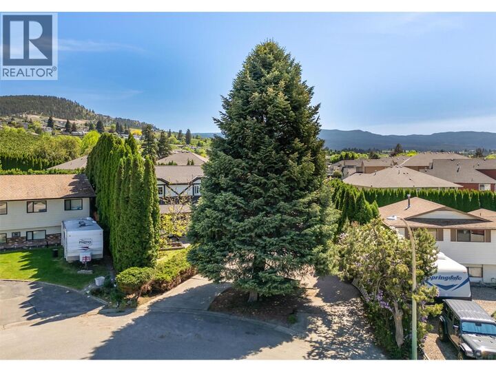 Property Photo:  627 Hardie Road  BC V1X 6W9 