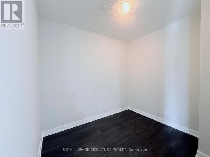Property Photo:  251 Manitoba Street 321  ON M8Y 1C9 