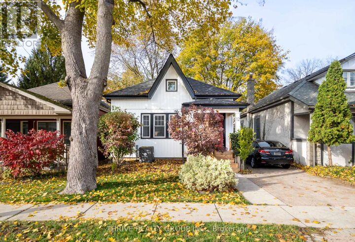 Property Photo:  12 Arthur Street  ON N5Y 3B9 