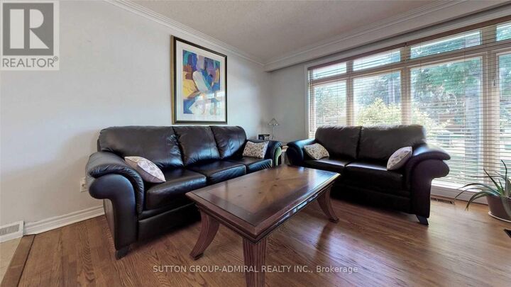 Property Photo:  182 Reiner Road  ON M3H 2L9 