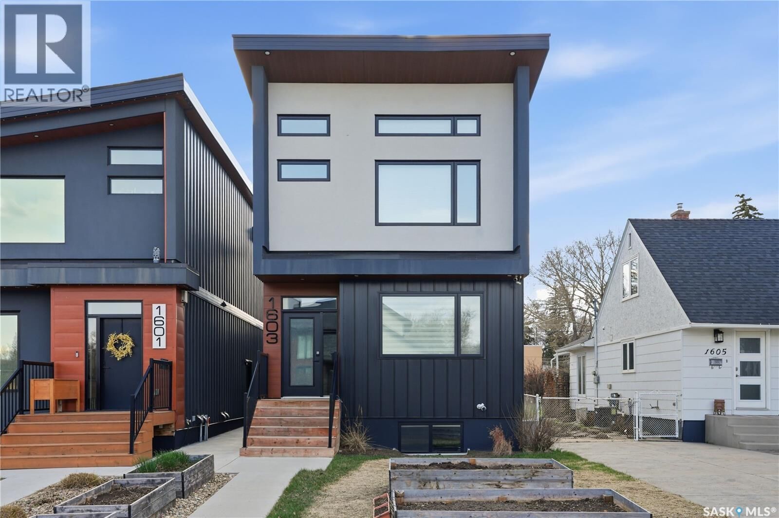 Property Photo:  1603 Edward Avenue  SK S7K 3B5 