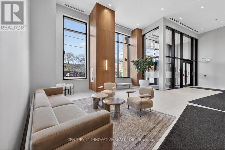 Property Photo:  1185 Dupont Street 1904  ON M6H 1A5 
