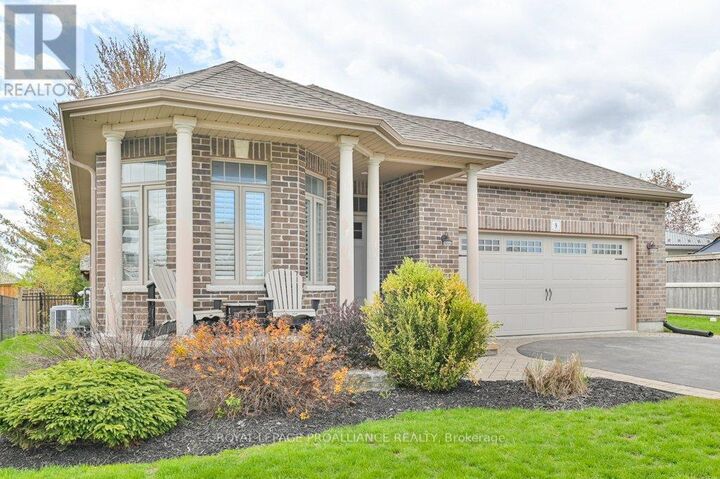 Property Photo:  9 Kipling Drive  ON K8N 0C9 