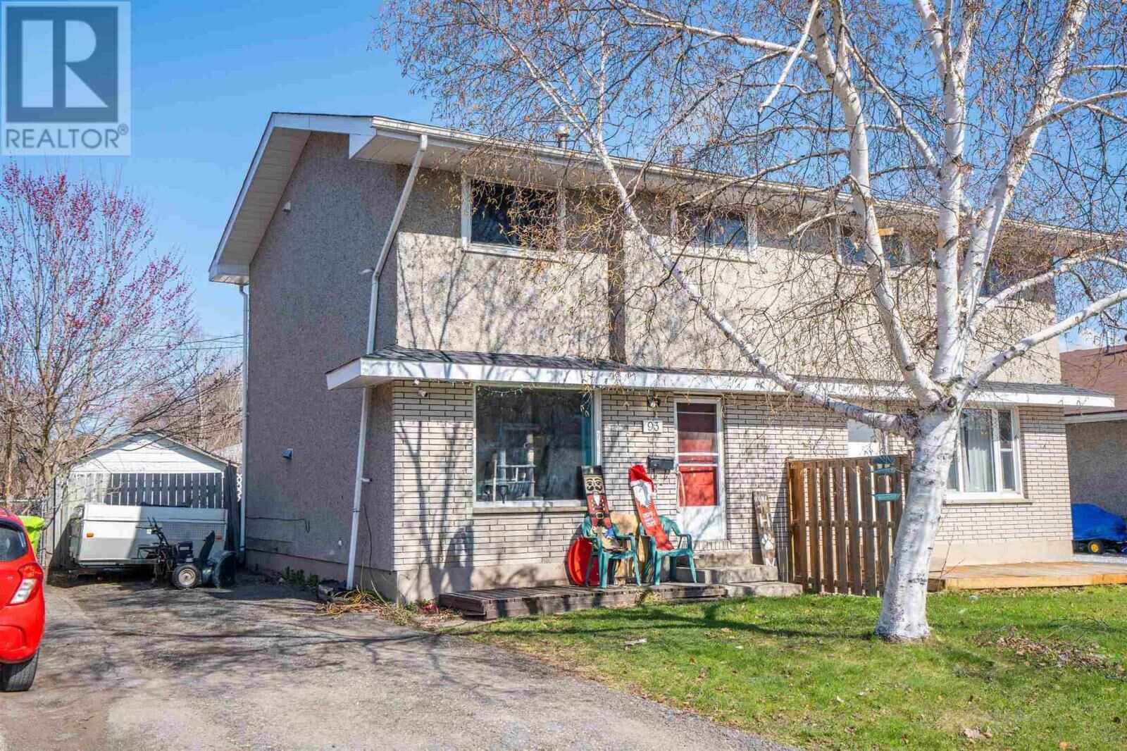 Property Photo:  93 Adrian Dr  ON P6A 4W8 