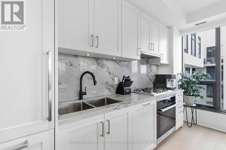 Property Photo:  280 Howland Avenue Gph26  ON M5R 0C3 