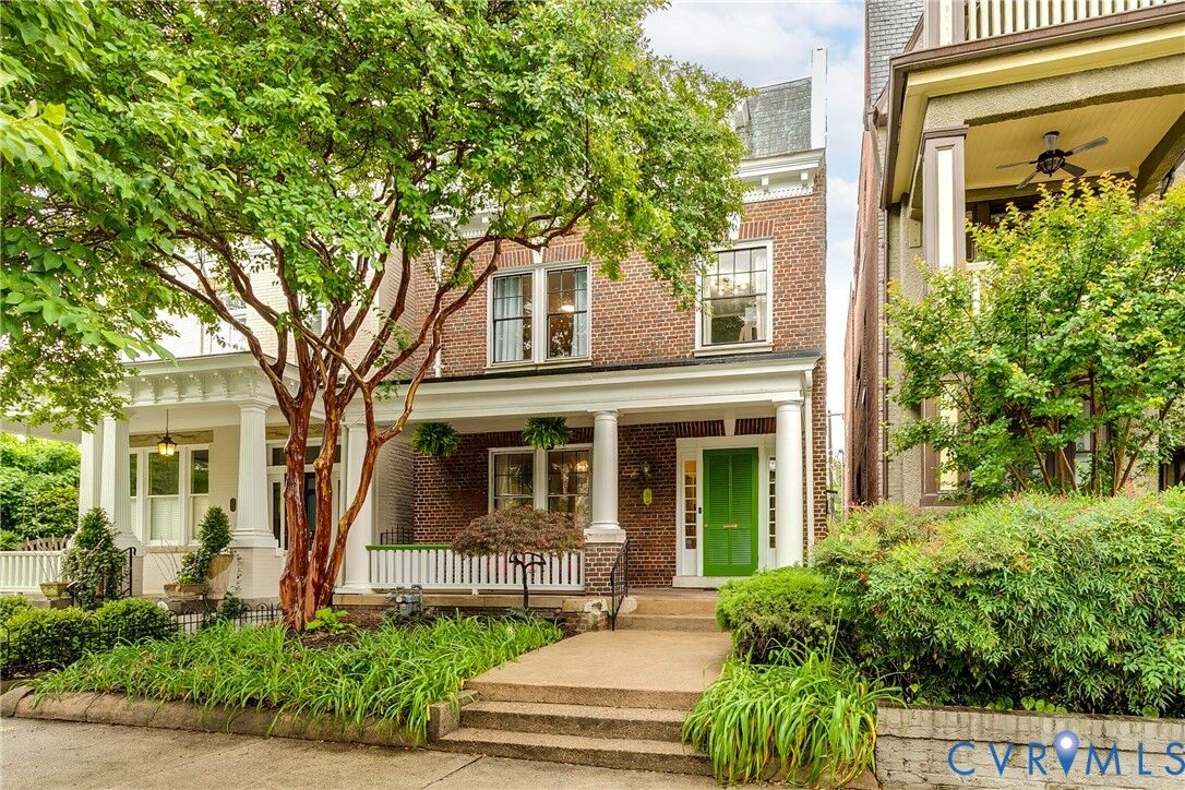 Property Photo: 2709 Grove Avenue VA 23220