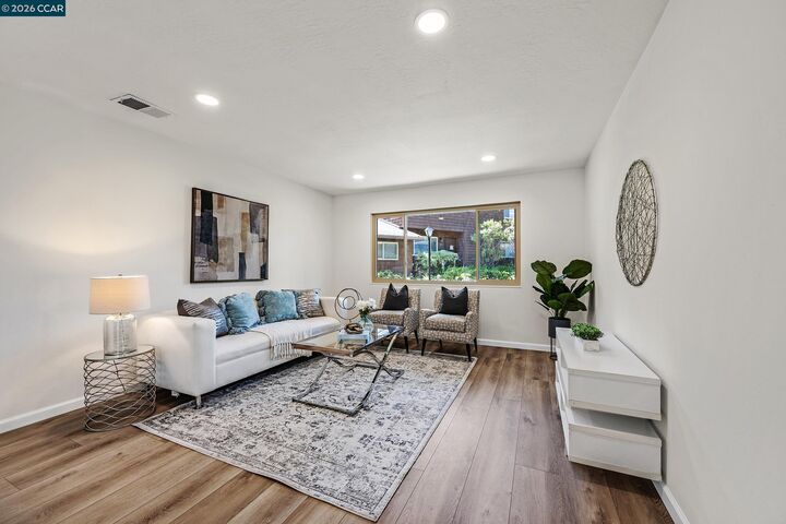 Property Photo:  4127 Ravenwood Pl  CA 94546 