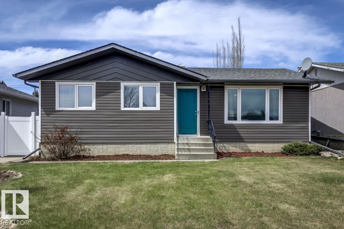 Property Photo:  5606 49 Street  AB T9C 1G6 