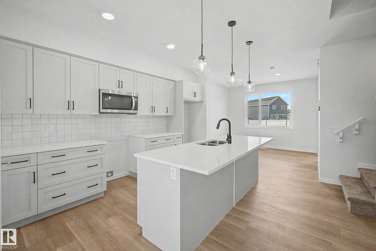 Property Photo:  720 Southfork Drive  AB T9E 1V3 