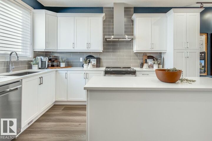 Property Photo:  17212 2 Street NW  AB T5Y 4G5 