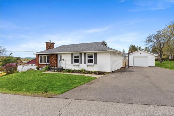 Property Photo:  39 Hillside Crescent  NB E4E 1C4 