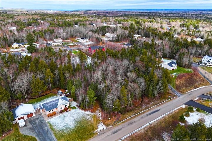 Property Photo:  20 Hannah Crescent  NB E3A 0H4 