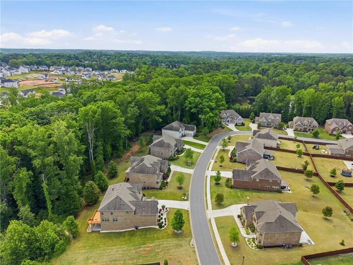 Property Photo:  6010 Ashborough Park  GA 30040 