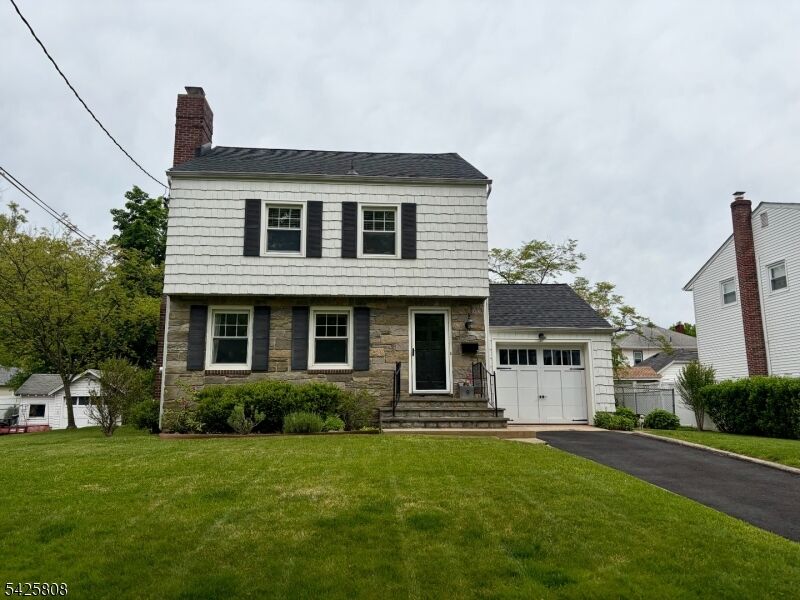 Property Photo:  9 Hawthorne St  NJ 07016 