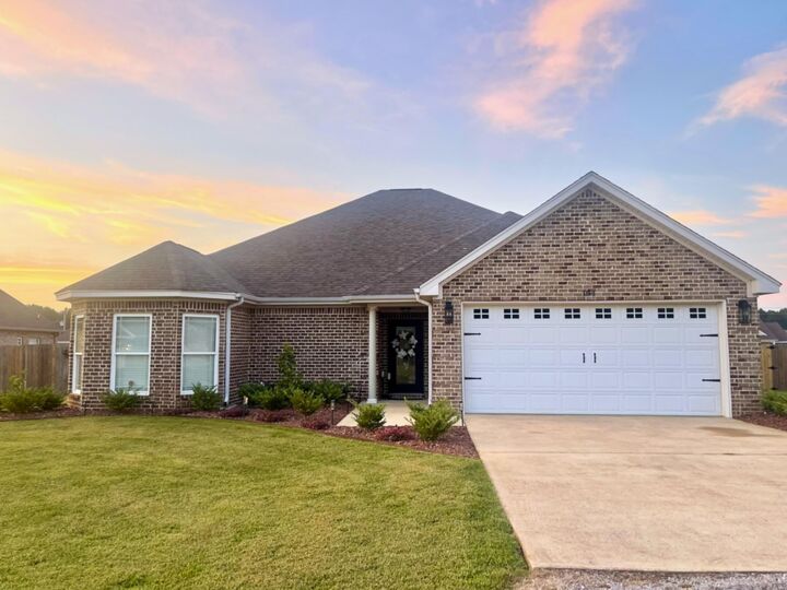 Property Photo: 194 Hornet'S Nest Cove MS 39766