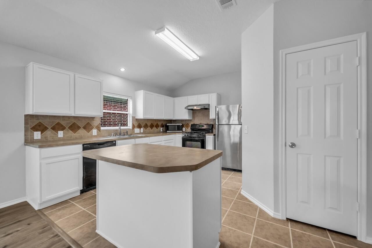 Property Photo:  5734 Baldwin Elm Street  TX 77407 