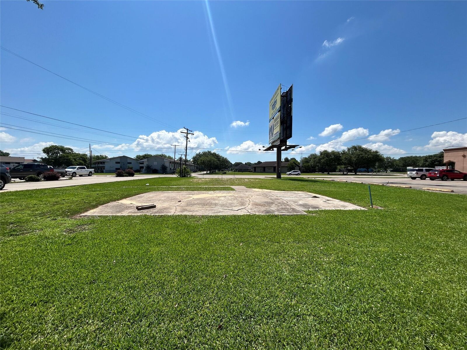 Property Photo:  2402 Nall Street  TX 77651 