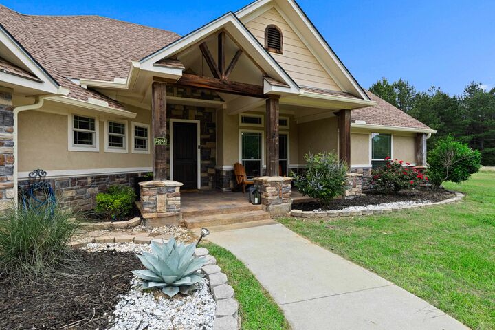 Property Photo: 22624 Sh 154 TX 75640