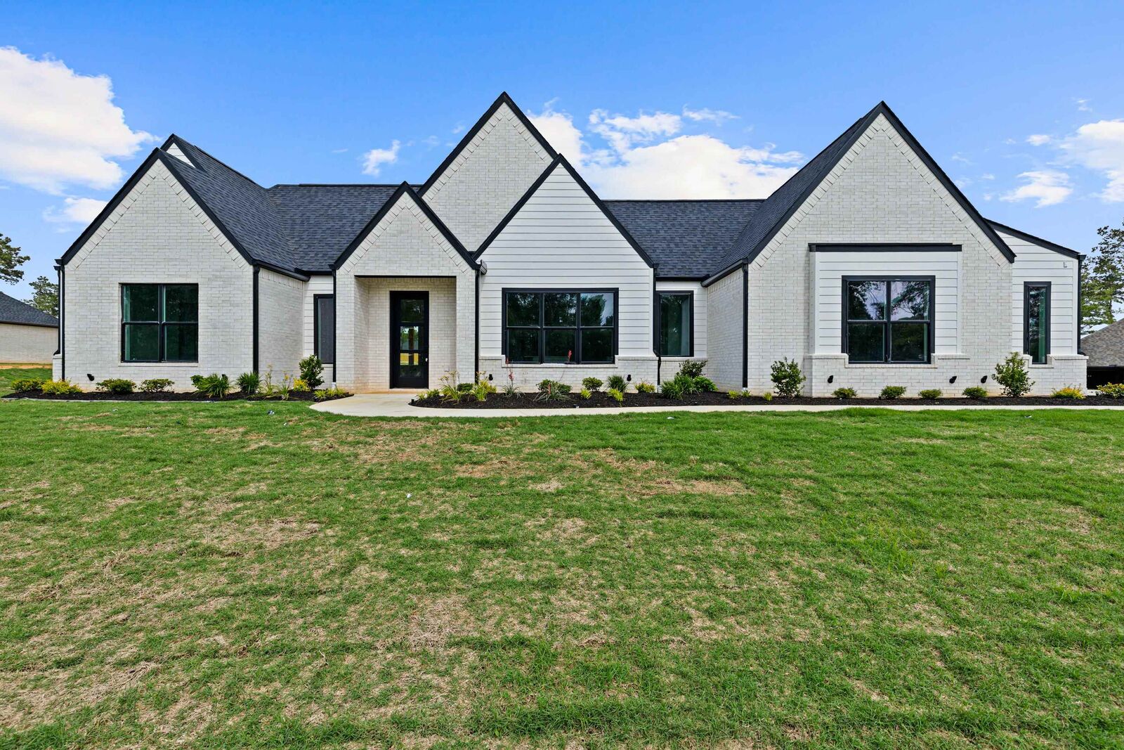 Property Photo:  230 Cottonwood  TX 75605 