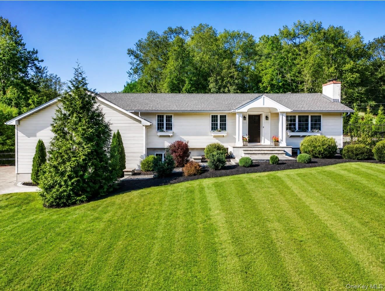 Property Photo:  7 Anna D Court  NY 12533 