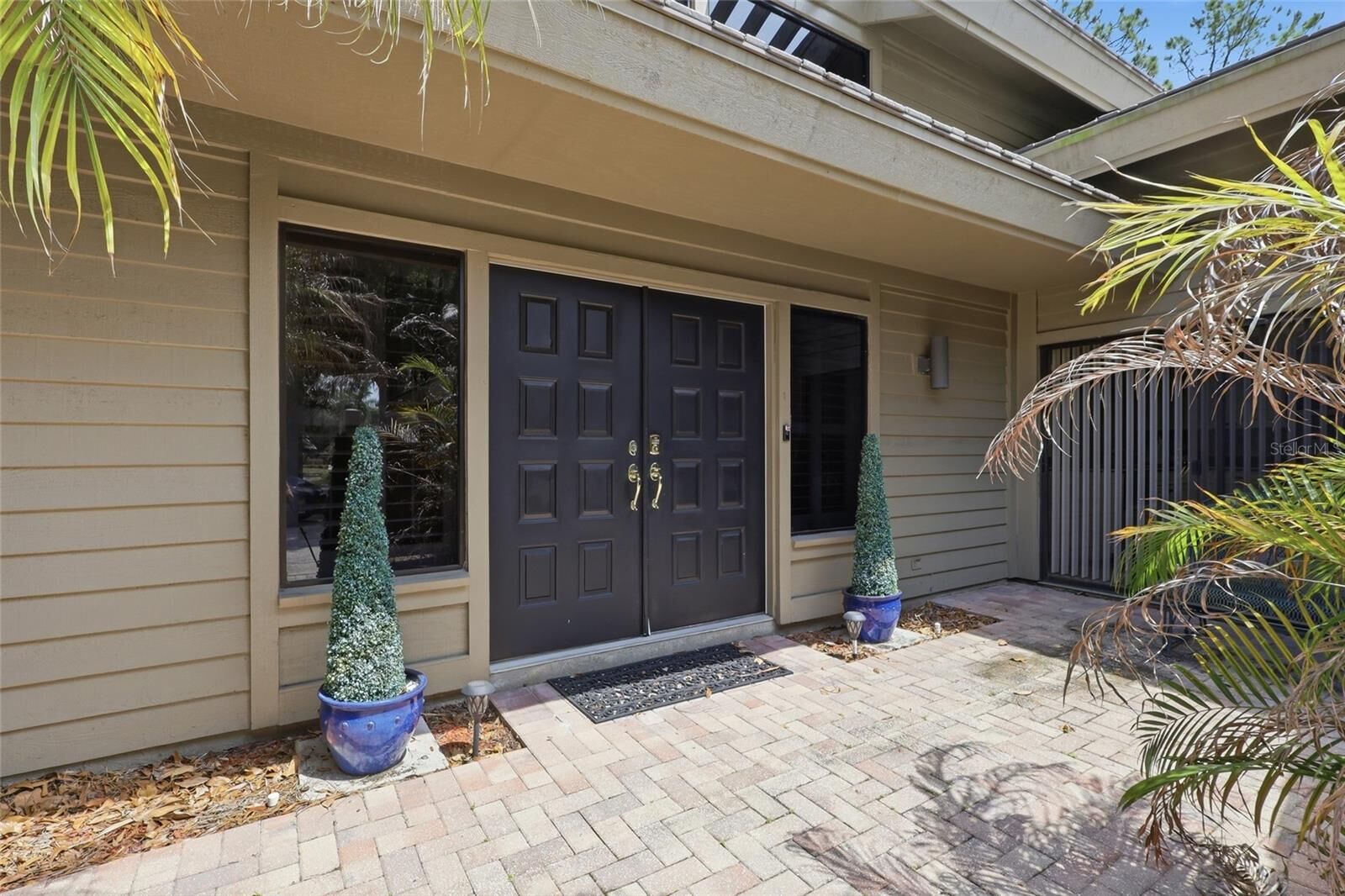 Property Photo: 5344 Cobblestone Court FL 33543
