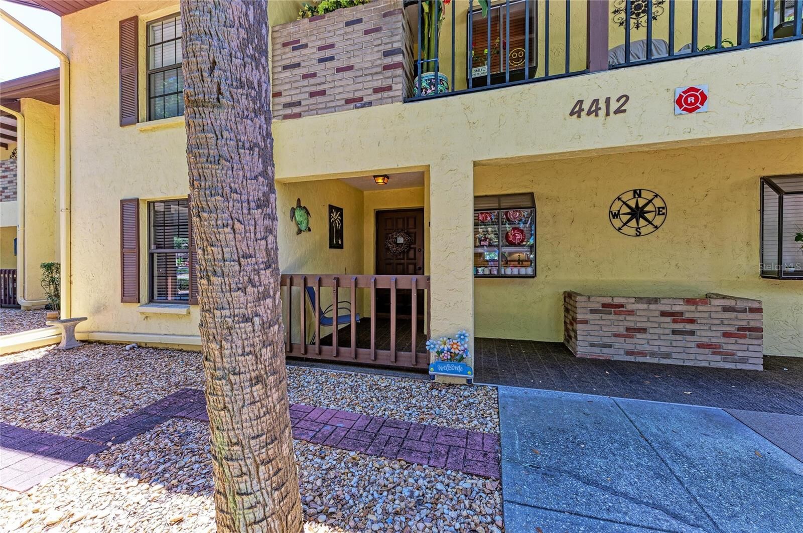 Property Photo:  4412 Spicewood Drive  FL 34208 