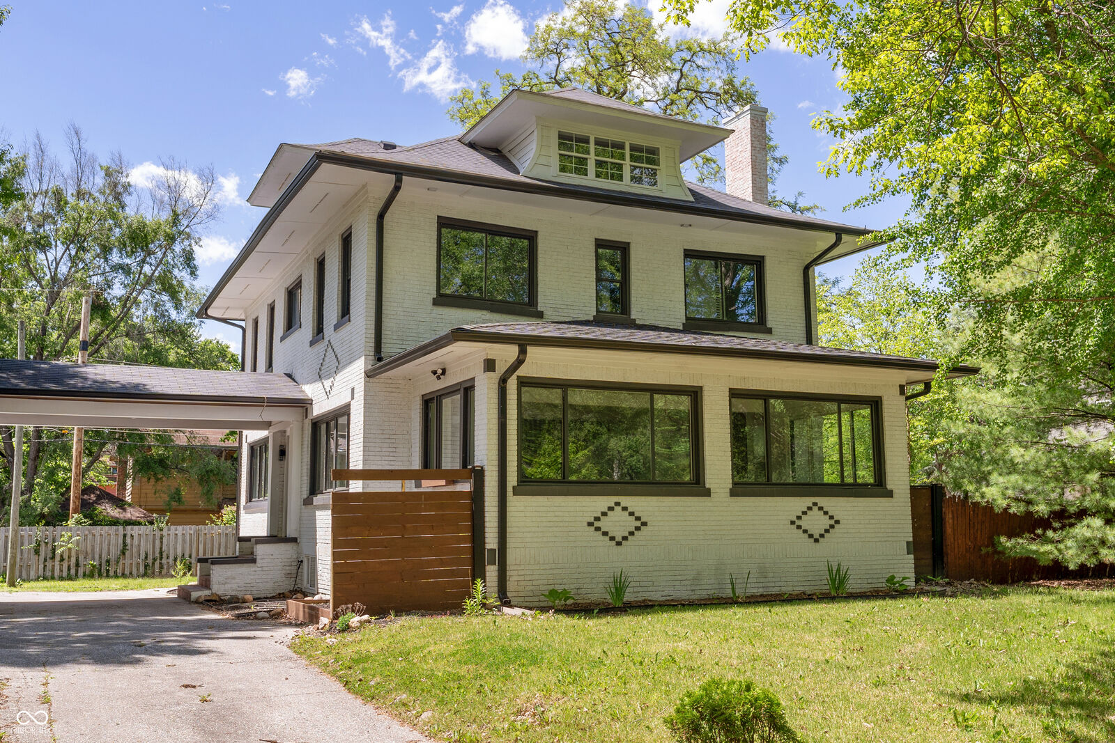 Property Photo:  3118 E Fall Creek Parkway North Drive  IN 46205 
