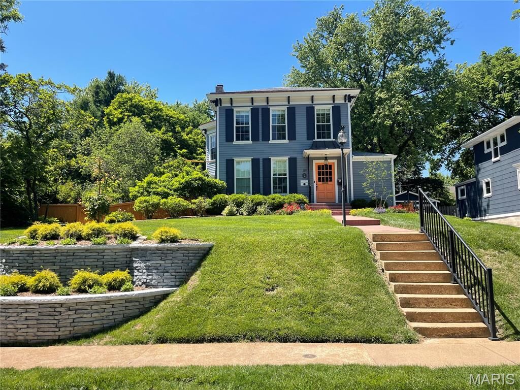 Property Photo: 119 S Gore Avenue MO 63119