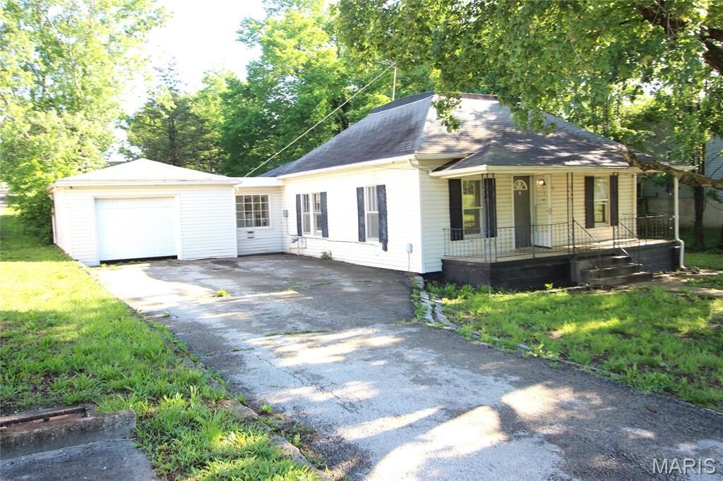 Property Photo:  112 W Fite Street  MO 63601 