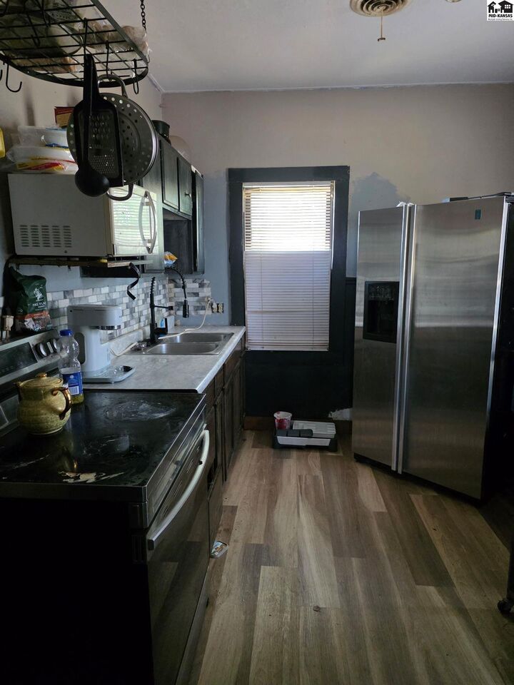 Property Photo: 814 Cole St. KS 67501