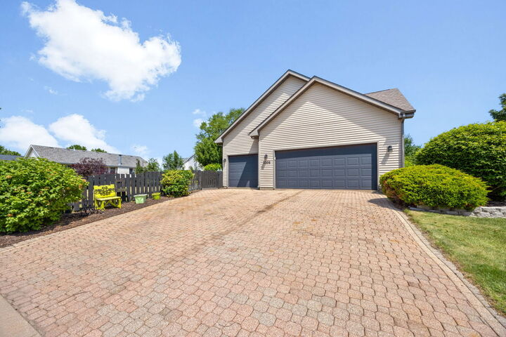 Property Photo:  1504 Bliss Street  IL 61008 