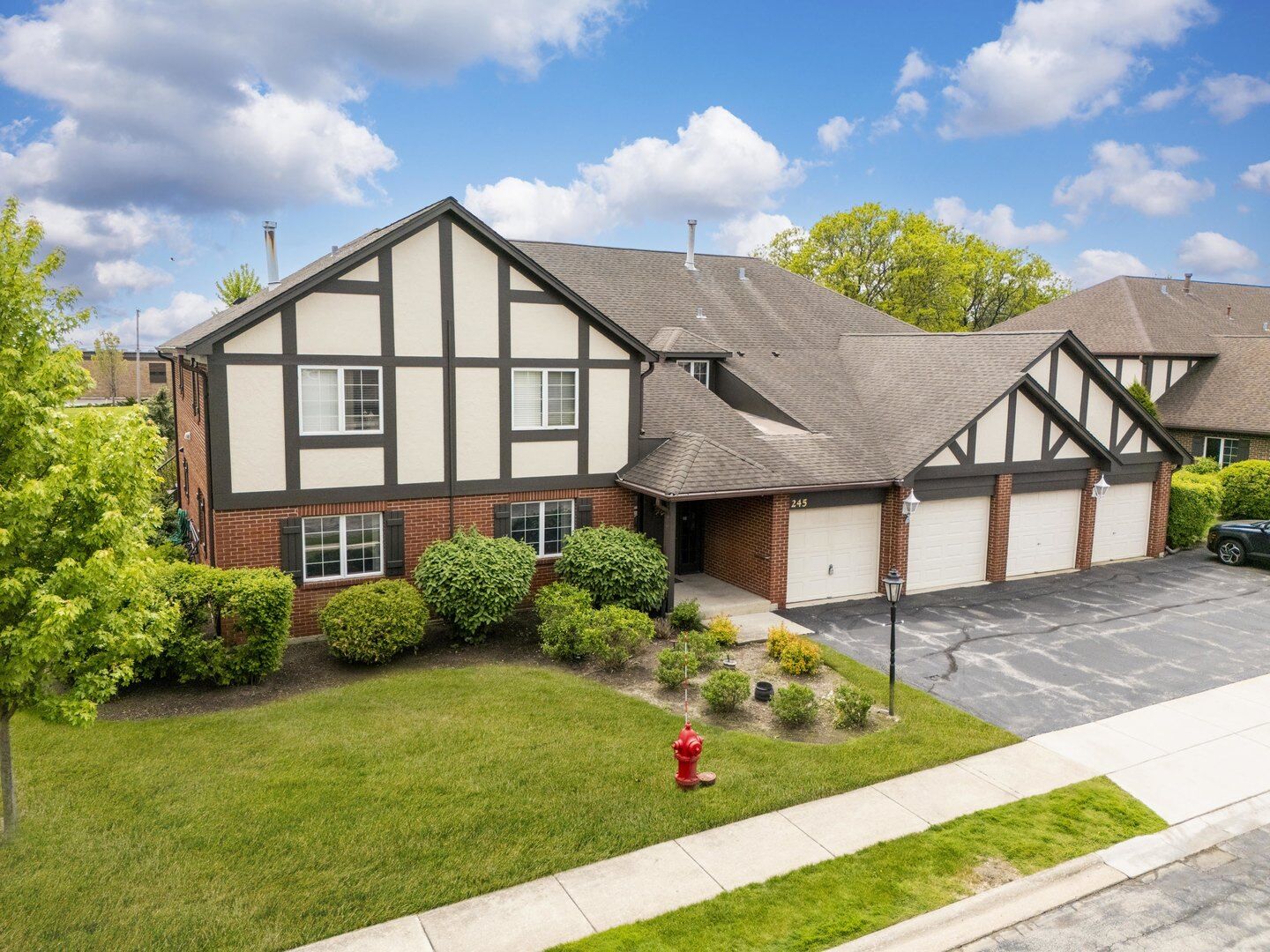 Property Photo:  245 Windsor Lane B  IL 60527 