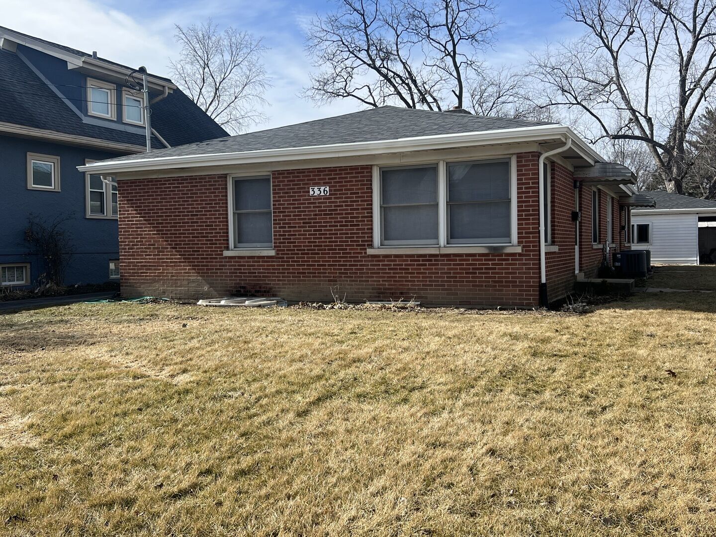 Property Photo:  