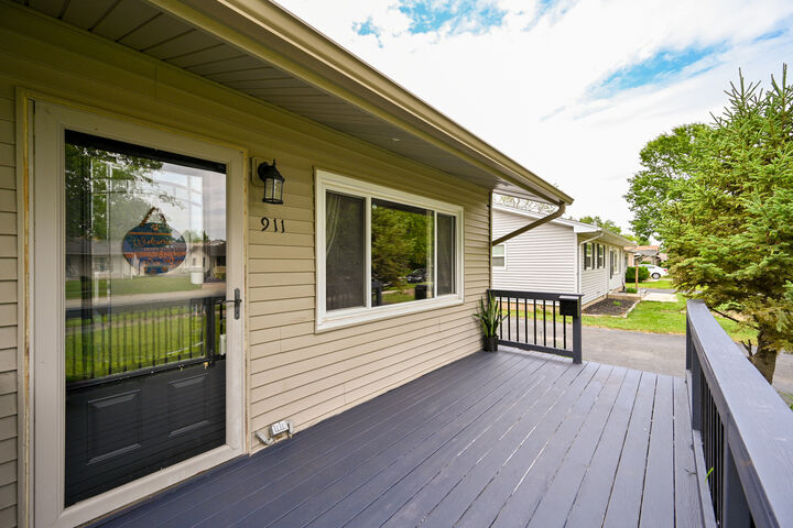 Property Photo: 911 Lilac Lane IL 60435