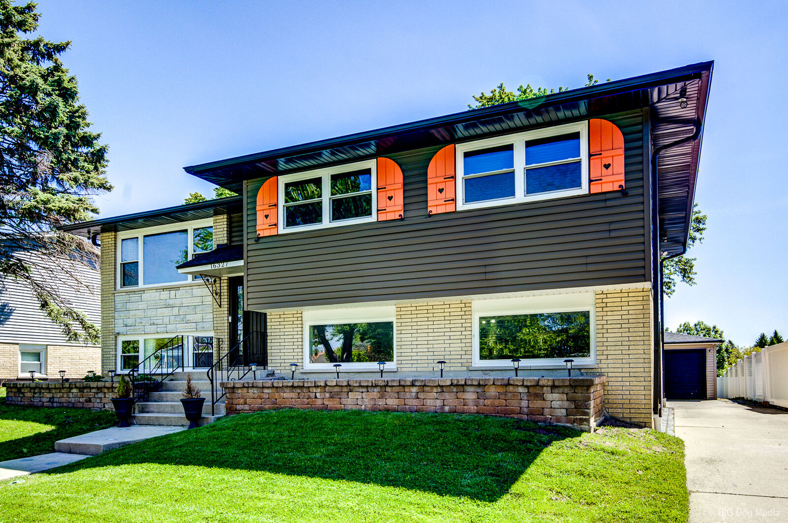 Property Photo:  16327 Olcott Avenue  IL 60477 