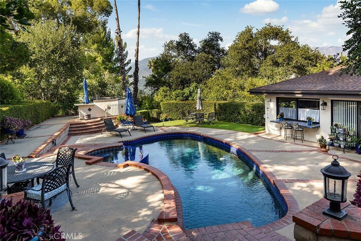 Property Photo:  3854 Hampstead Road  CA 91011 